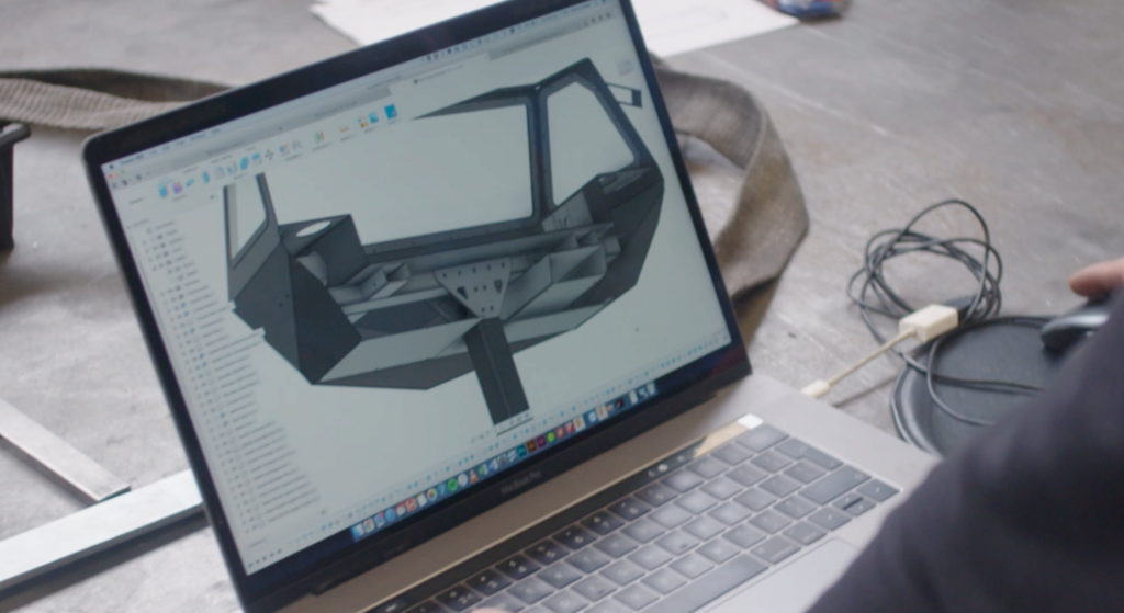 Ontwerp 3D tekening sky box PSV op laptop