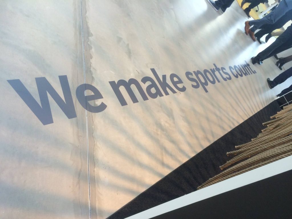 Triple Double Sportmarketing vloerfolie tekst