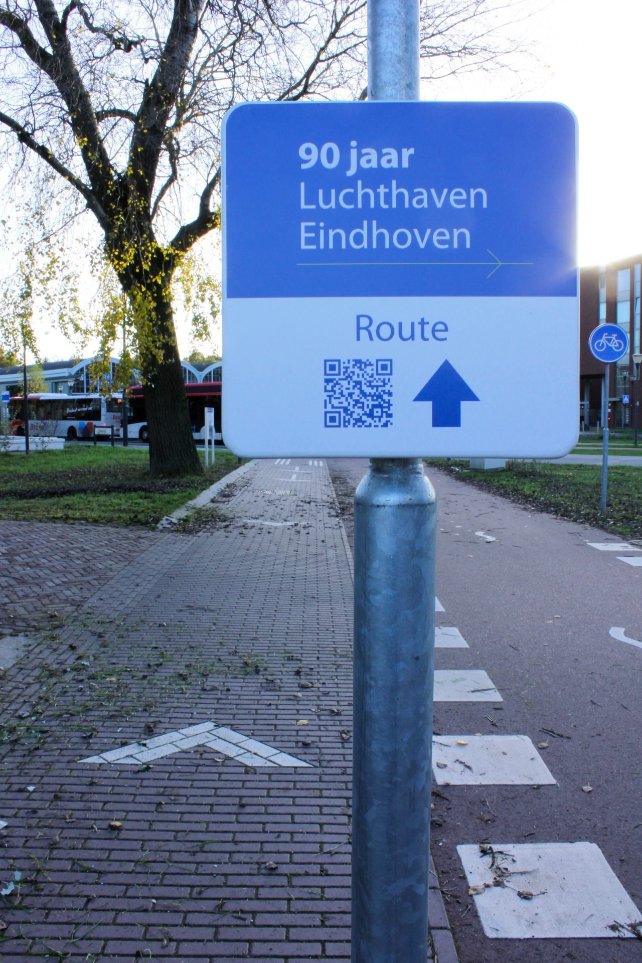 Eindhoven Airport 90 jaar wandelroute verkeersbord